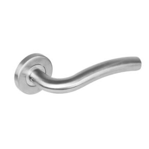 Intersteel Deurkruk Lisa op rozet met 7mm nokken staal RVS