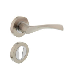 Intersteel Deurkruk Giussy op rozet met 7mm nokken met profielcilindergat nikkel mat