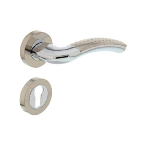 Intersteel Deurkruk Sharon op rozet met 7mm nokken met profielcilindergat chroom/nikkel mat