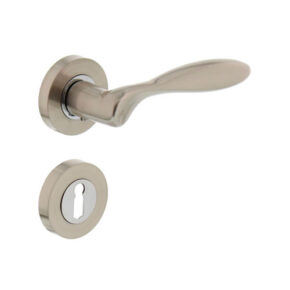 Intersteel Deurkruk George op rozet met 7mm nokken met sleutelgat nikkel mat