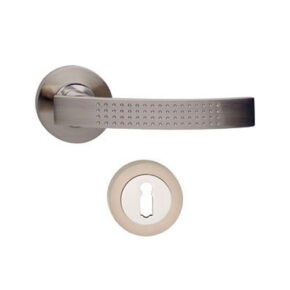 Intersteel Deurkruk William op rozet met 7mm nokken met sleutelgat nikkel mat