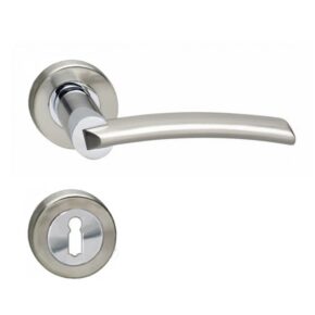 Intersteel Deurkruk Sylvia op rozet met 7mm nokken met sleutelgat chroom/nikkel mat