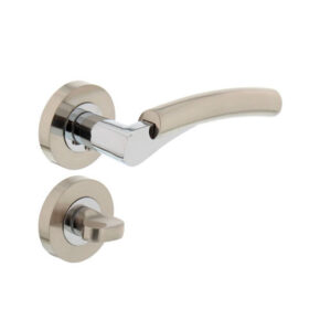 Intersteel Deurkruk Bryan op rozet met 7mm nokken met toilet-/badkamersluiting chroom/nikkel mat