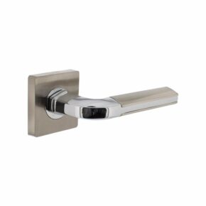 Intersteel Deurkruk Amber op vierkant rozet met 7mm nokken chroom/nikkel mat