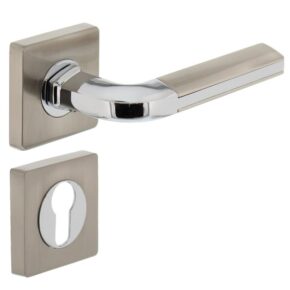 Intersteel Deurkruk Amber op vierkant rozet met 7mm nokken met profielcilindergat chroom