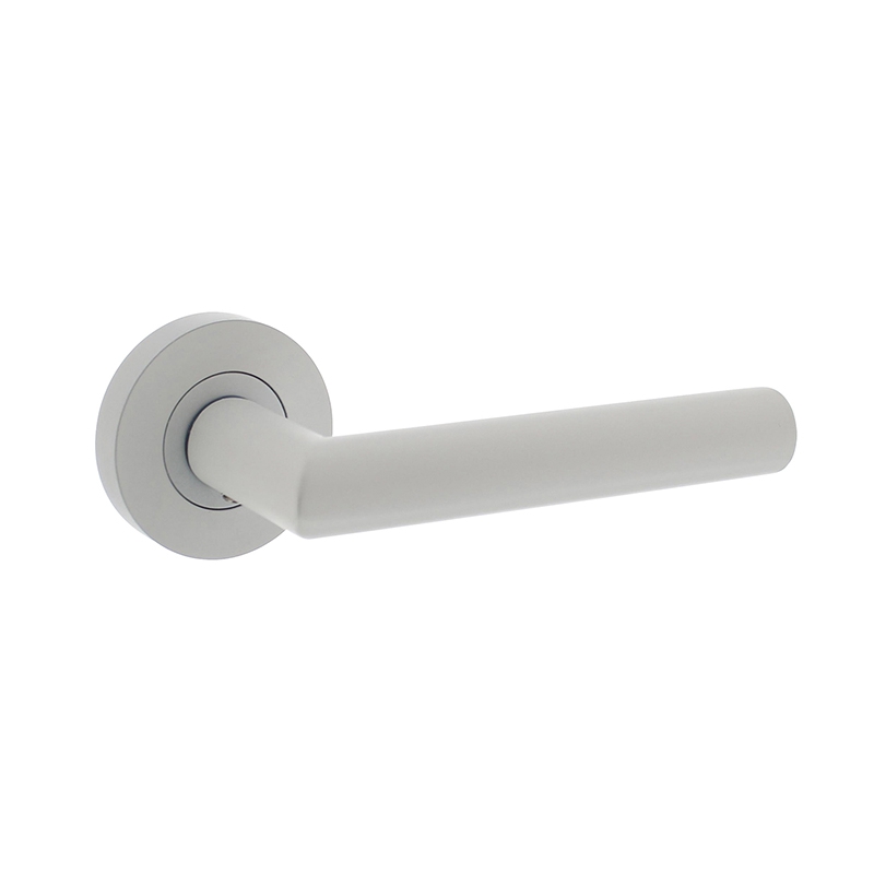 Intersteel Deurkruk Bastian op rozet geveerd met 7mm nokken wit
