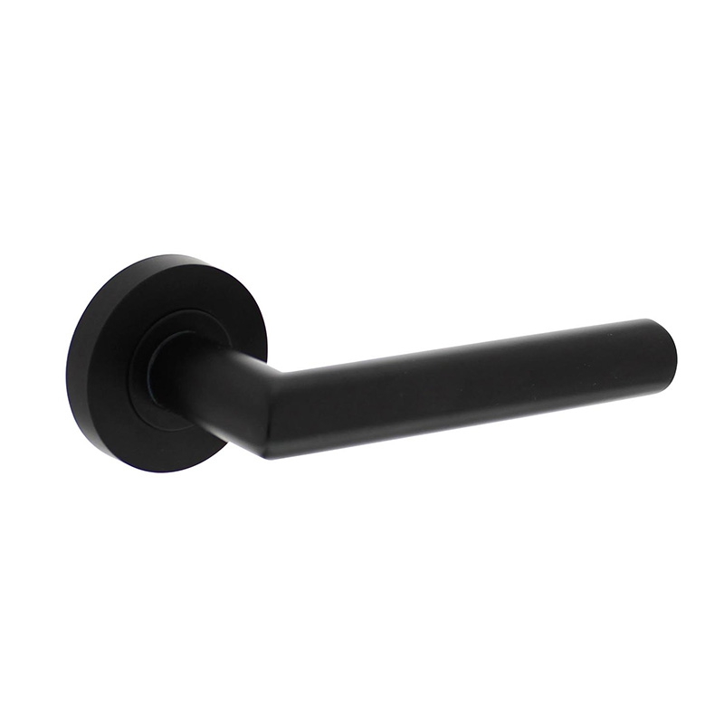 Intersteel Deurkruk Bastian op rozet geveerd met 7mm nokken zwart