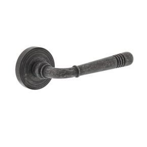 Intersteel Deurkruk Emily op rozet met 7mm nokken oud grijs