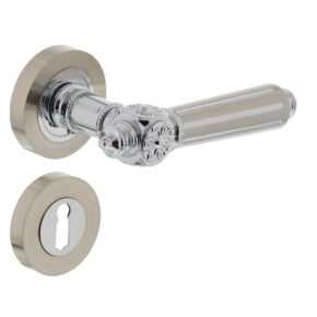 Intersteel Deurkruk Julietta op rozet met 7mm nokken met sleutelgat chroom