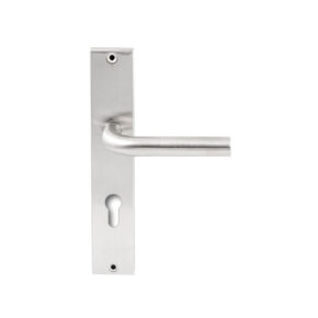 Hardbrass Deurkruk Oslo RVS op rechthoekig langschild profielcilinder 72mm