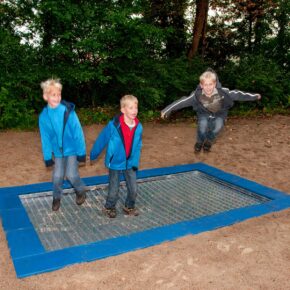 Trampoline in frame 150x150cm