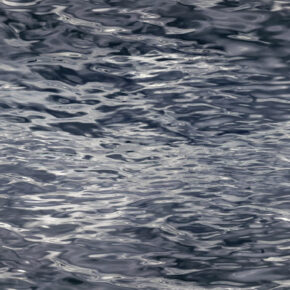 Moooi Carpets - Fluid Water - 350 rond Vloerkleed